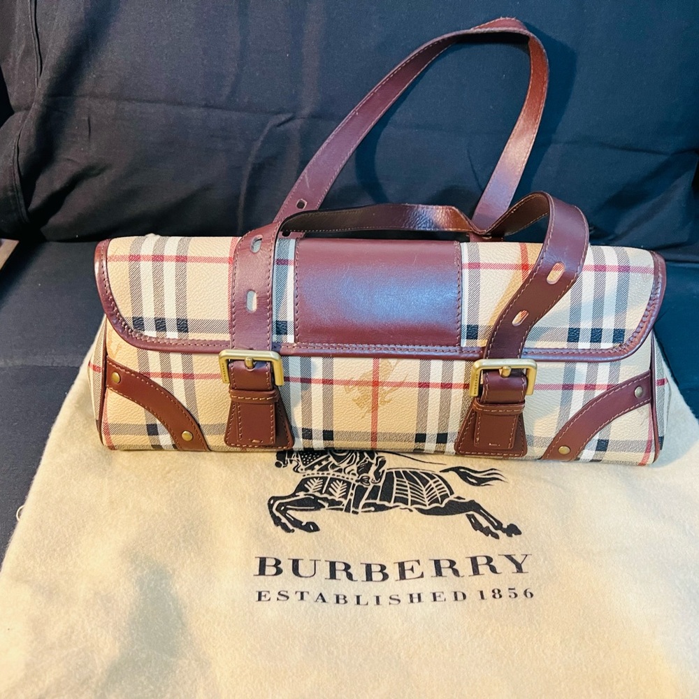 Vintage Burberry Haymaker Buckle Flap Coated Canvas Bag - Picture 3 of 11